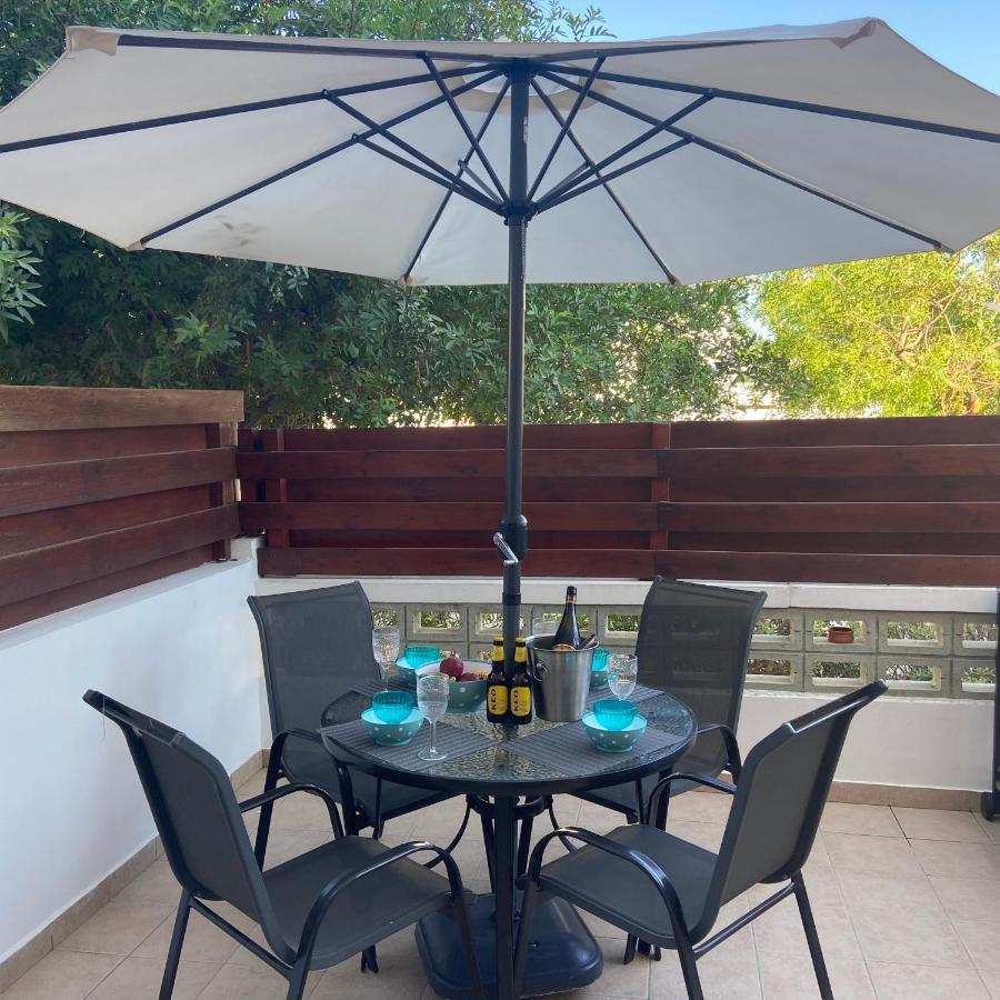 1 Bedroom Garden Flat, Sleeps 4 Πάφος Εξωτερικό φωτογραφία