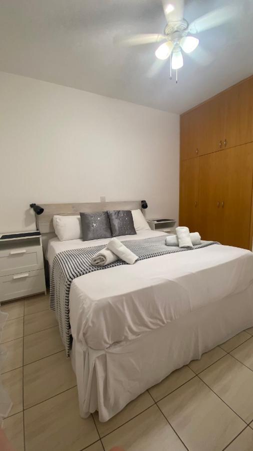 1 Bedroom Garden Flat, Sleeps 4 Πάφος Εξωτερικό φωτογραφία