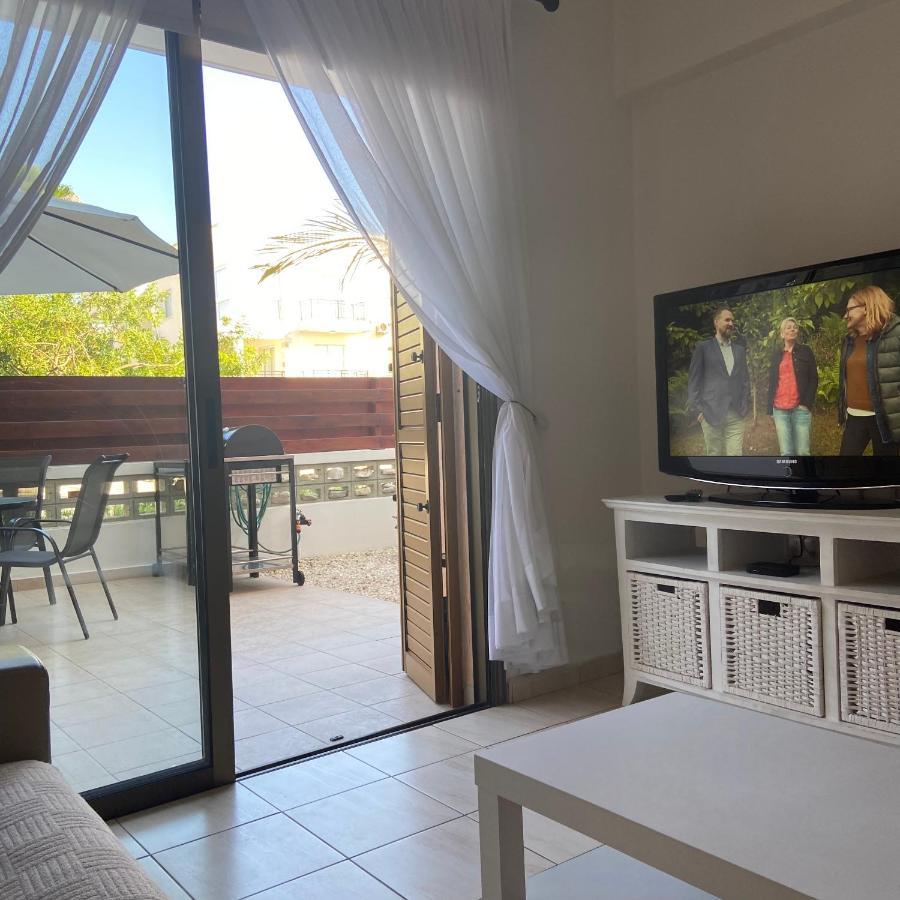 1 Bedroom Garden Flat, Sleeps 4 Πάφος Εξωτερικό φωτογραφία